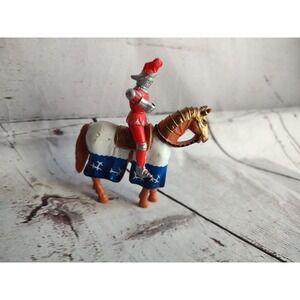 MEDEIVAL JOUSTING KNIGHT ON HORSEBACK LEAD SOLDIER